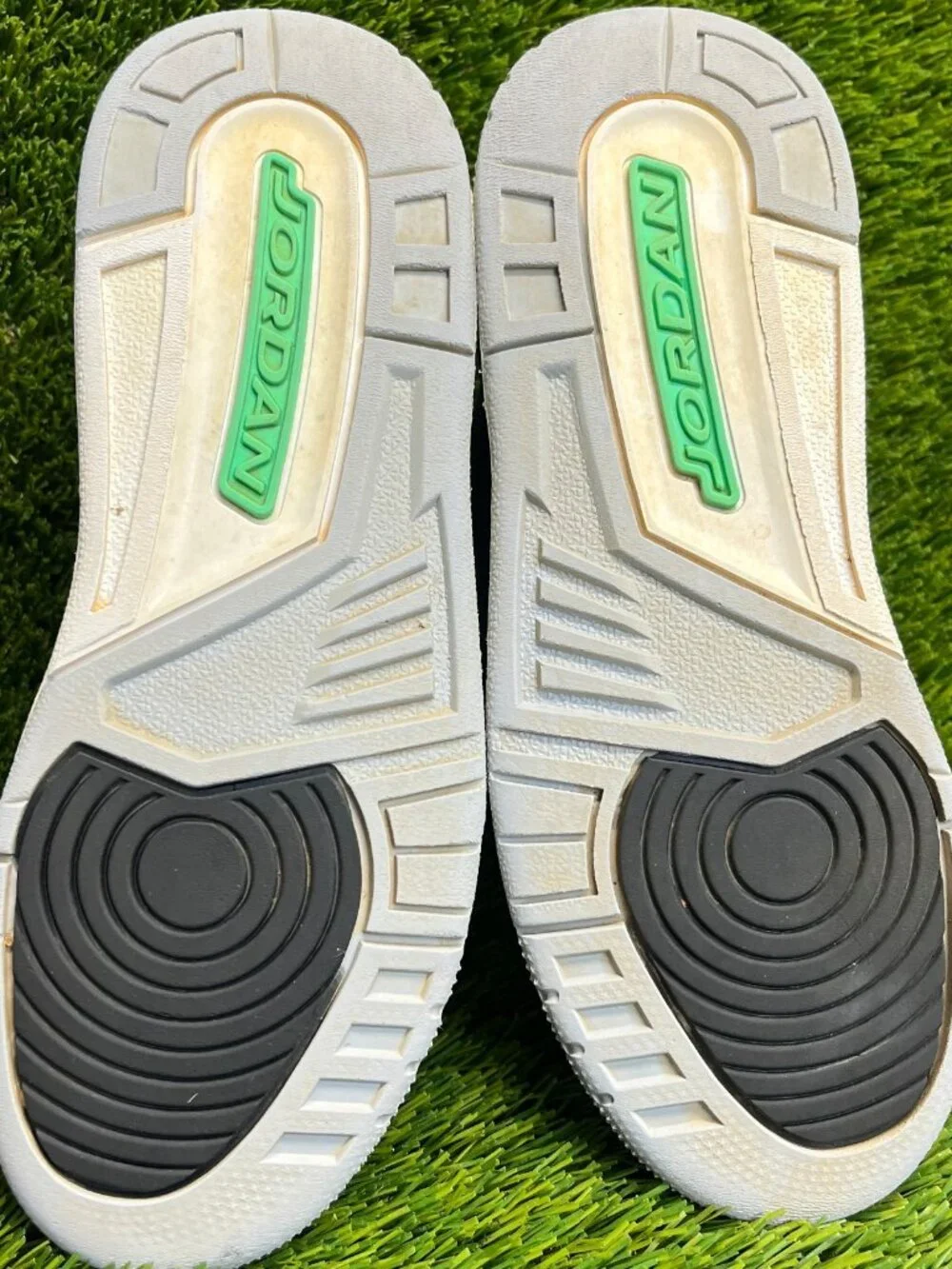 Nike Air Jordan 3 Retro Boys Size 5.5Y‎ Black Green Basketball Shoes Sneakers